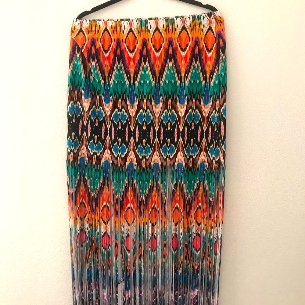 Venus fringe skirt